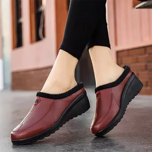 Sapatos Casuais Femininos Slip-On com Salto Anabela